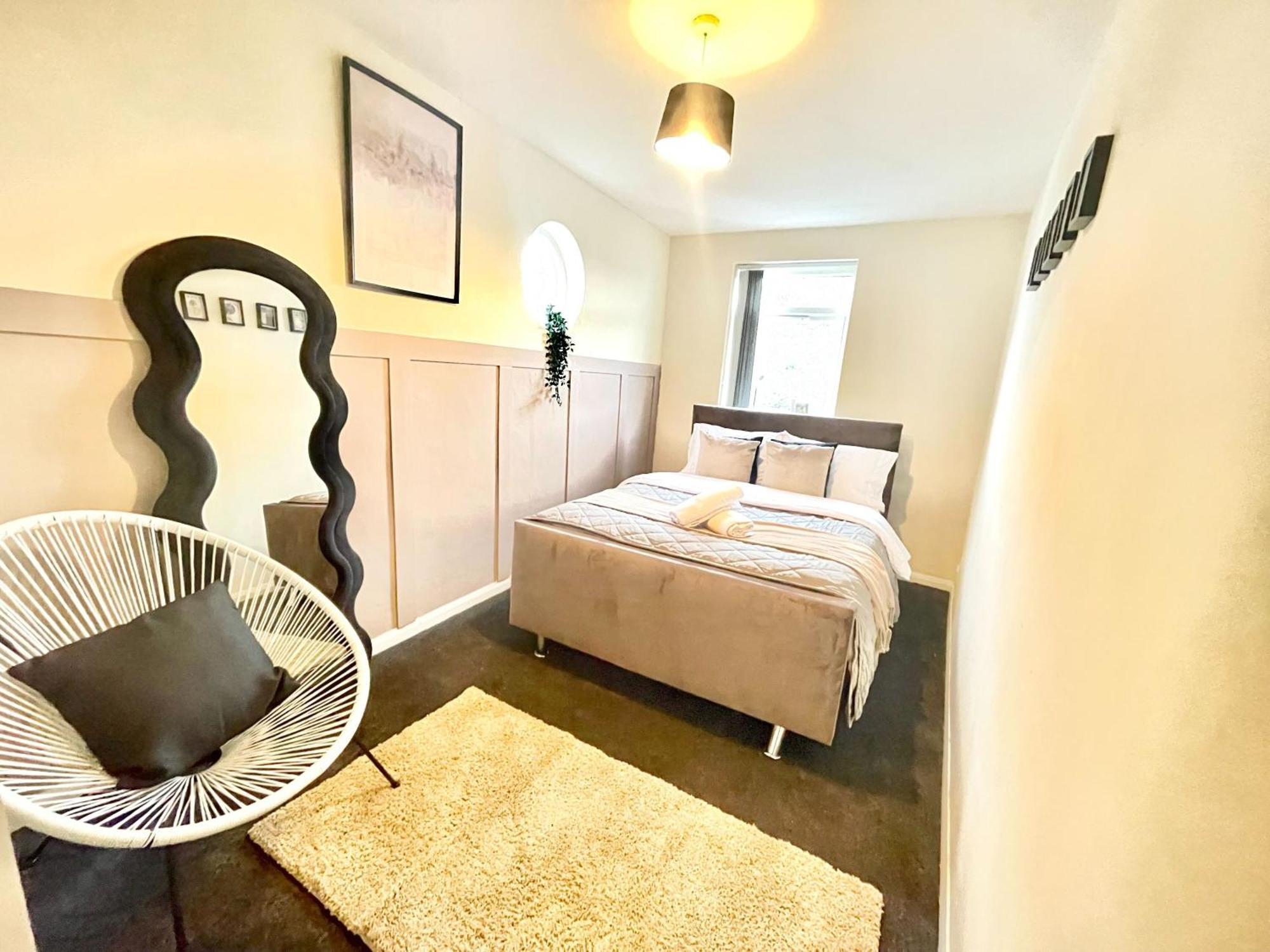 Entirehome Sleeps7 Citycentre Parking Birmingham