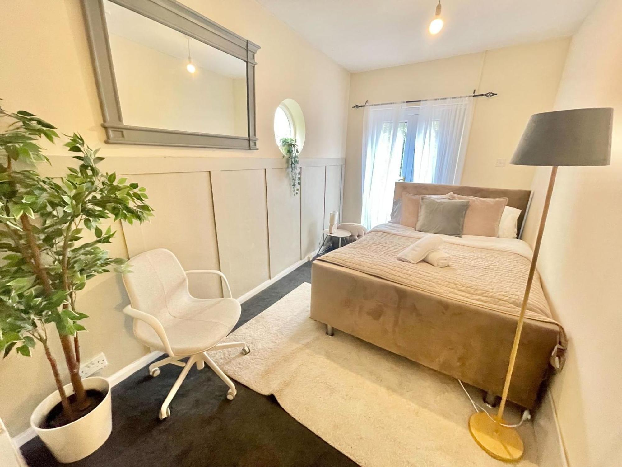 Holiday home Entirehome Sleeps7 Citycentre Parking Birmingham