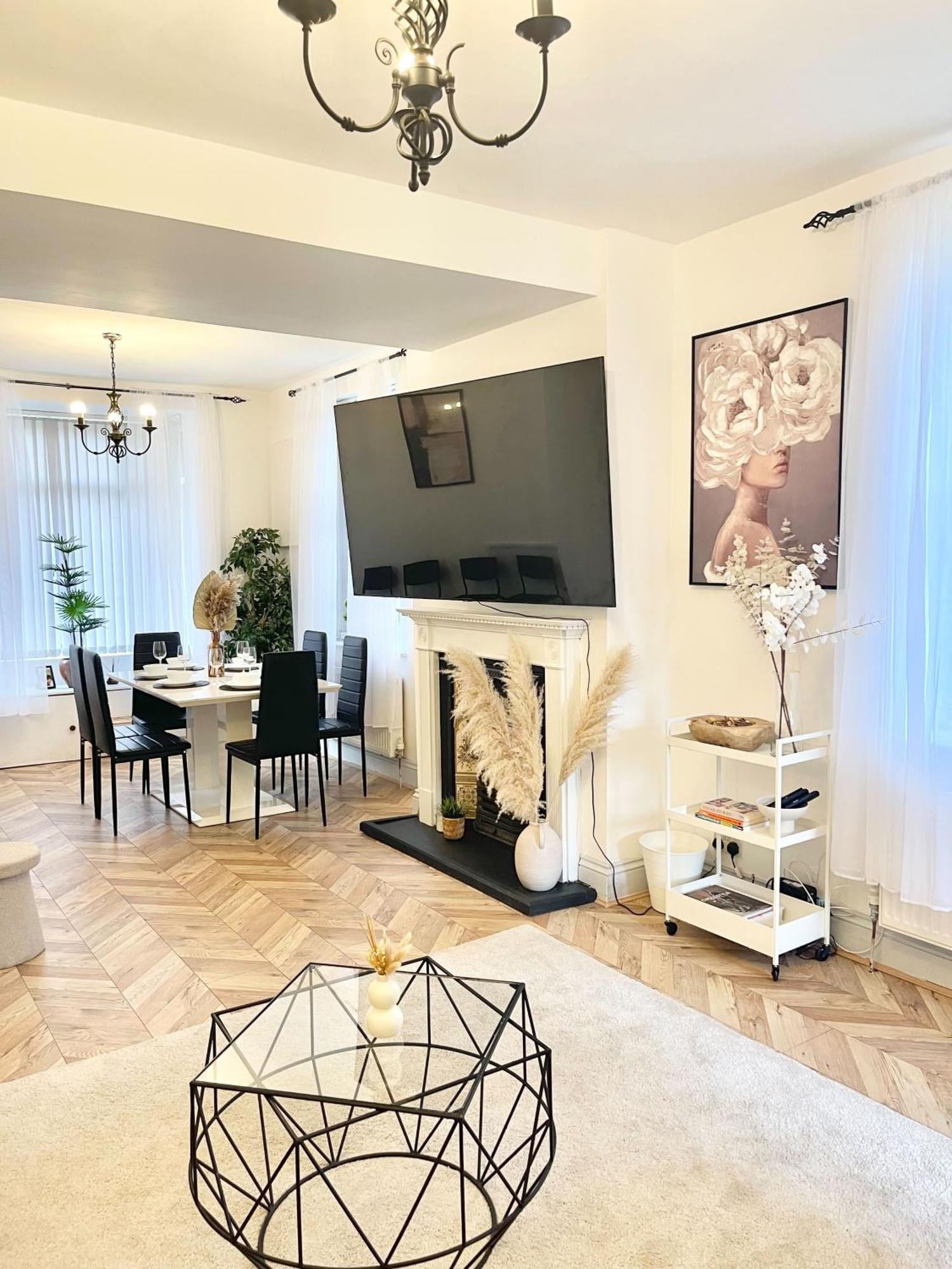 Entirehome Sleeps7 Citycentre Parking Holiday home