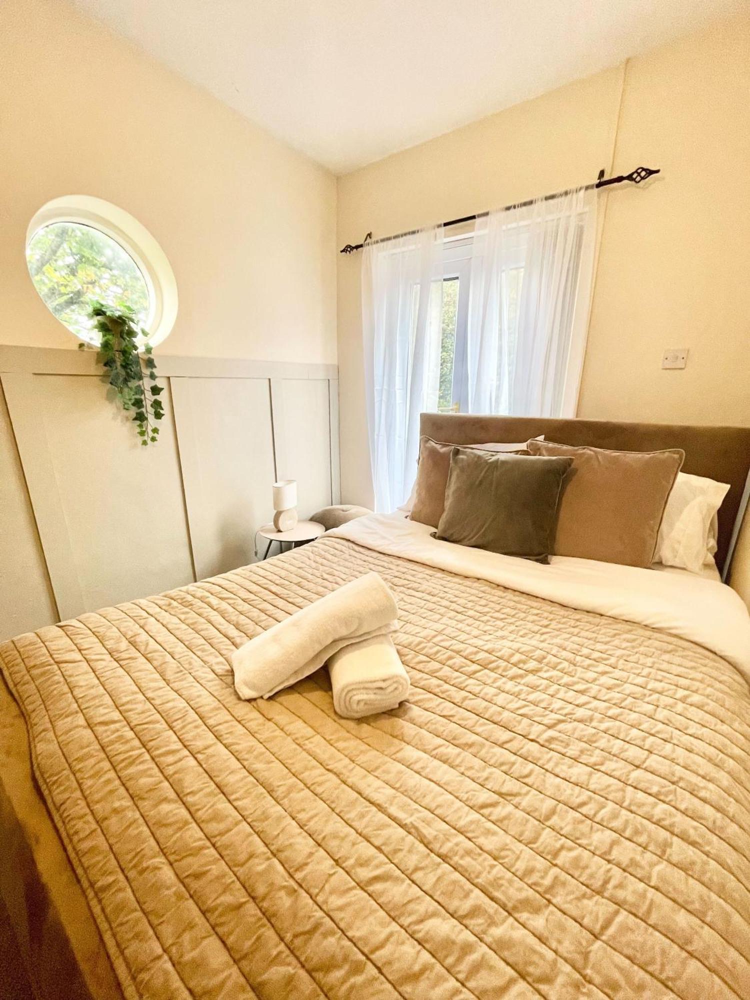 Entirehome Sleeps7 Citycentre Parking Holiday home Birmingham